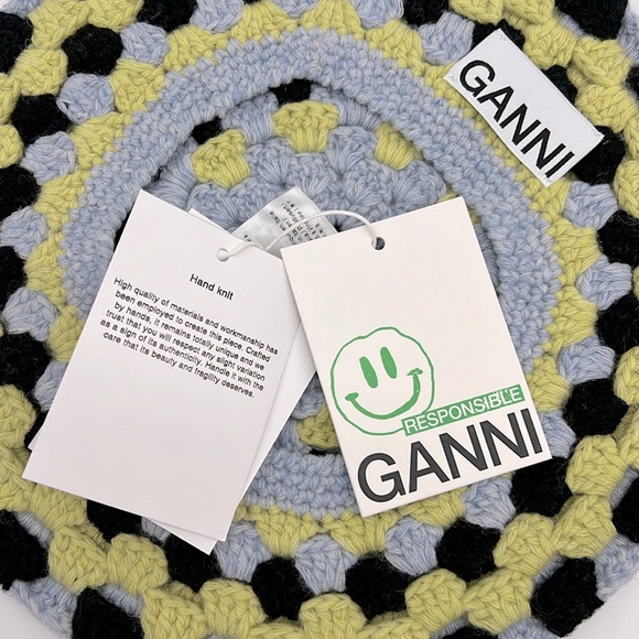 Ganni Recycled Wool Crochet Beret Hat Style A4210 Black Grey Yellow - Picture 8 of 12